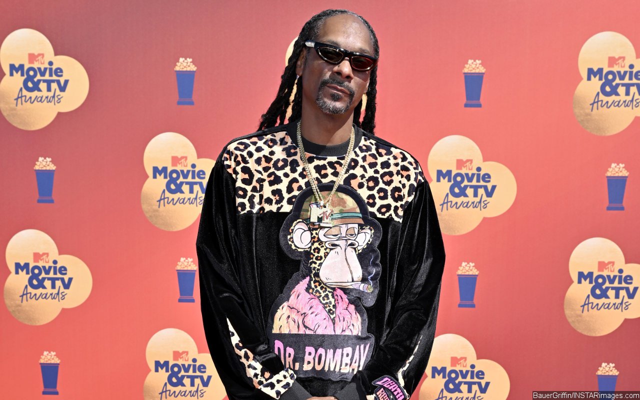 Watch Snoop Dogg's Reaction After a Man Proposes to His GF in Front of