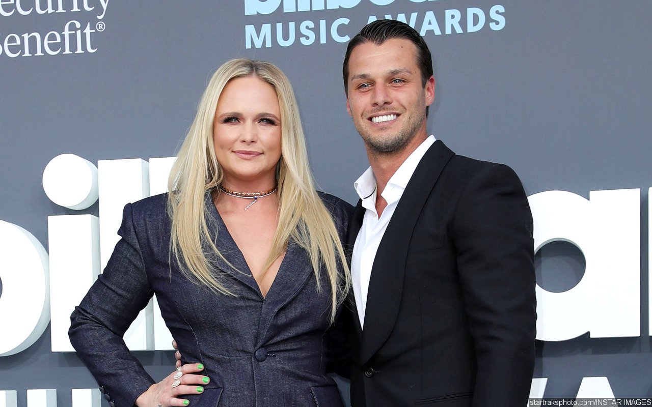 Miranda Lambert Encourages Husband to Flaunt His Body on Social Media