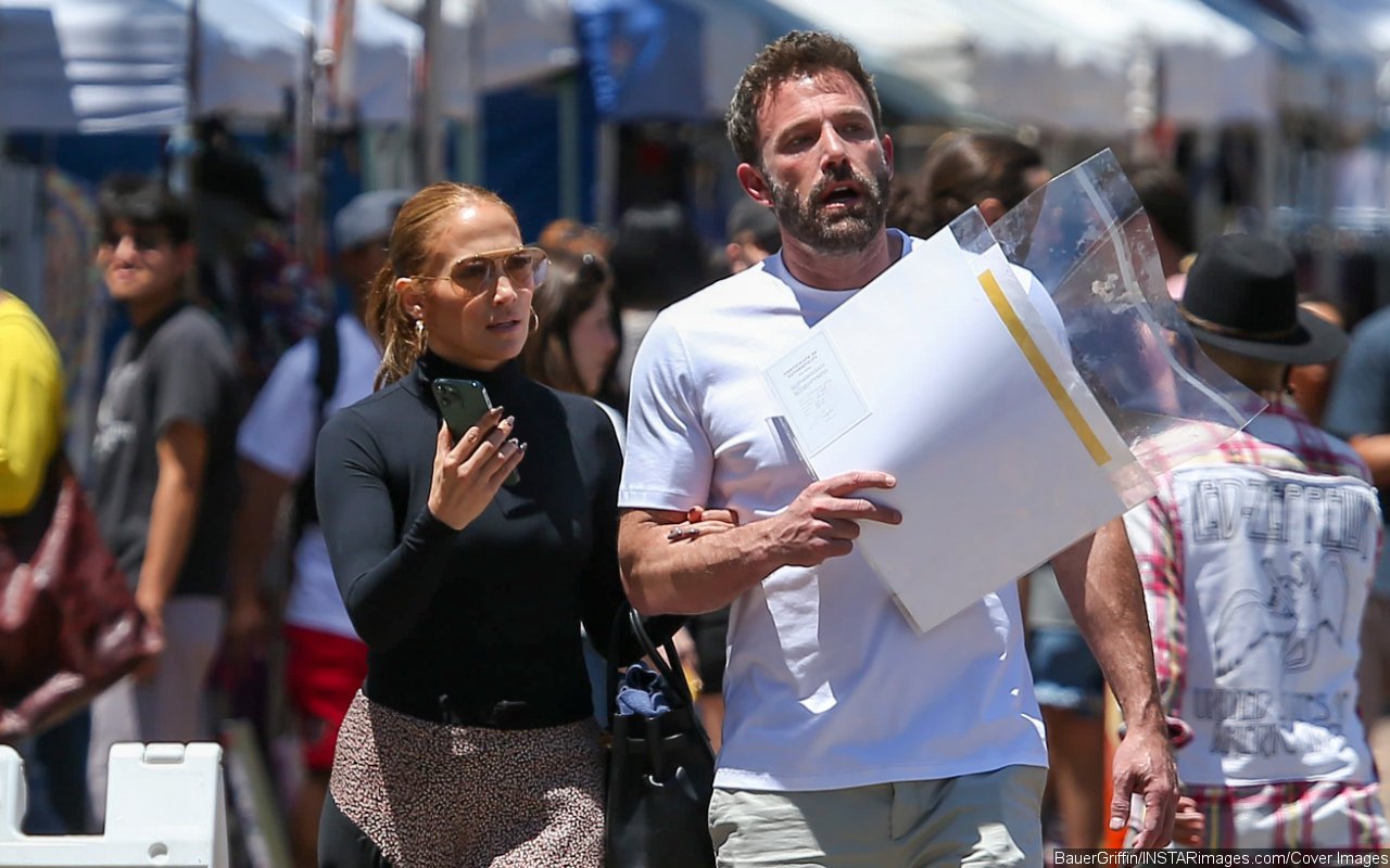 Inside Jennifer Lopez and Ben Affleck's 'Fun and Casual' Wedding