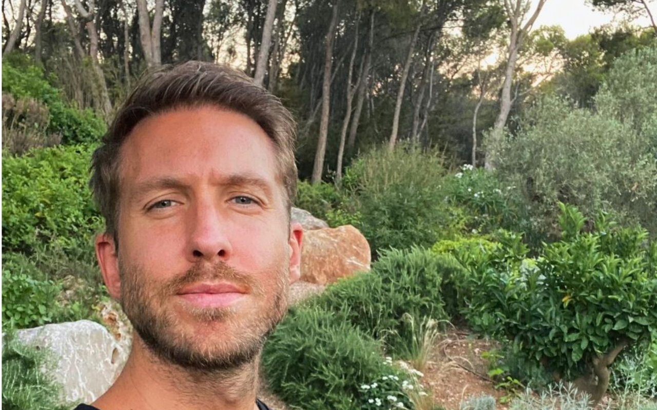 Calvin Harris and Vick Hope 'Aren't Going for a Flashy or Expensive Wedding' - Vimarsana News