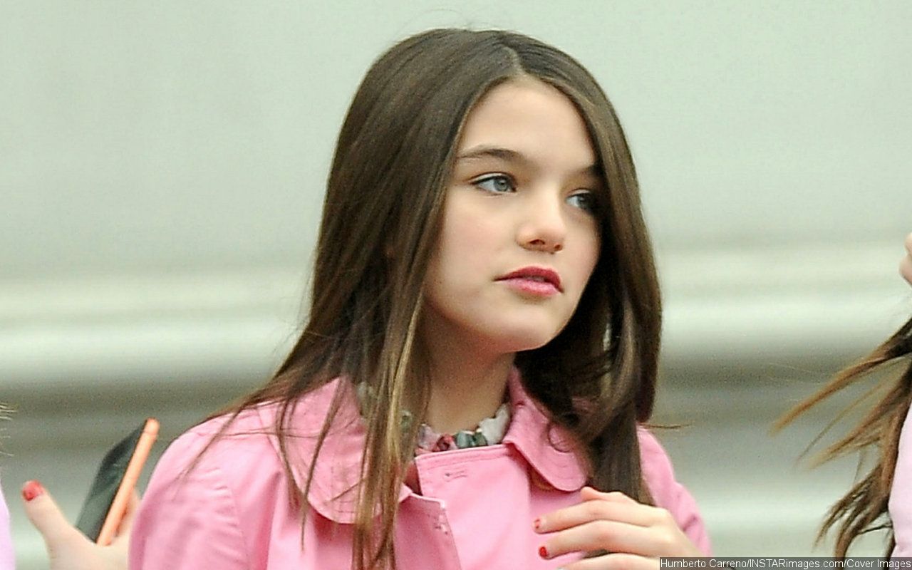 Suri Cruise Looks Fresh in Floral Dress on Lunch Date With Friend - Vimarsana News
