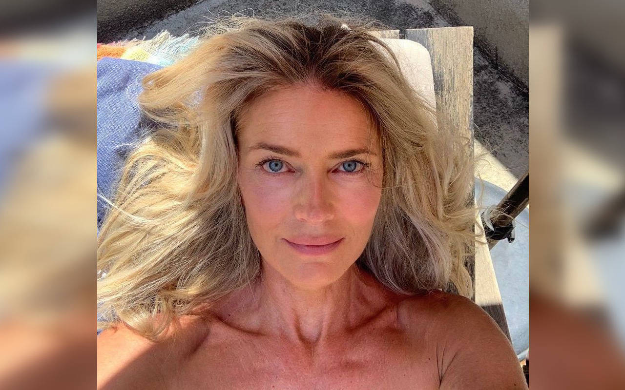 Paulina Porizkova Hits Back at Surgeon After She's Told Her Face 'Needs Fixing'