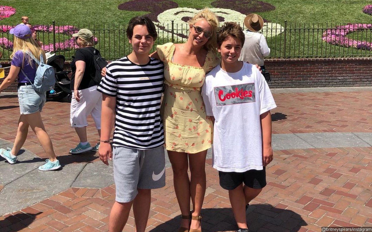Britney Reportedly Often Made Her Kids Upset and Cry When Taking Them Out to Watch Movie