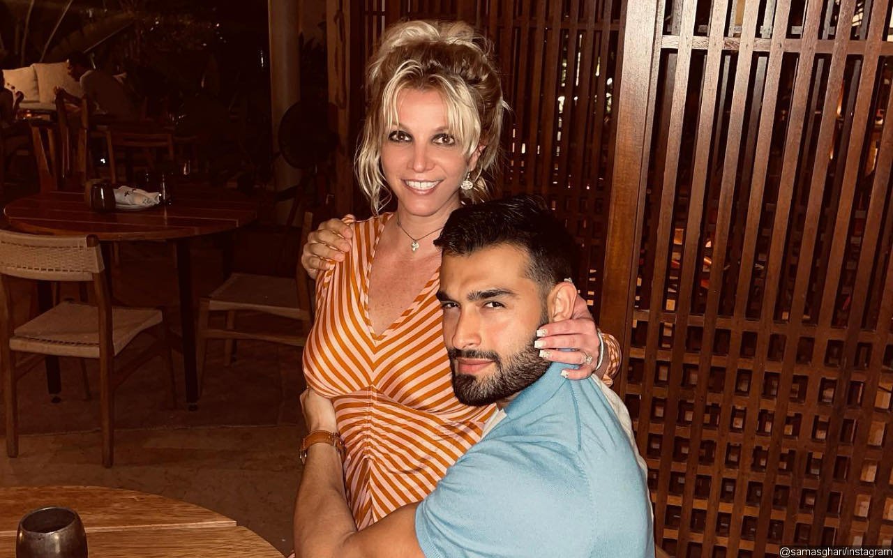 'Topless' Britney Spears Allegedly Gets 'Raucous' With Sam Asghari in Hotel Pool