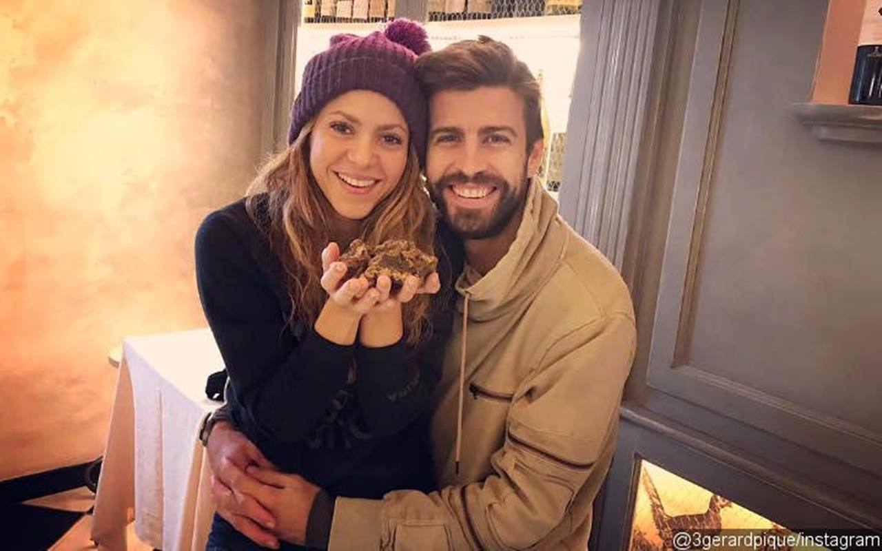 Shakira's Ex Gerard Pique and His New GF Holding Hands And All Smiles at a Wedding