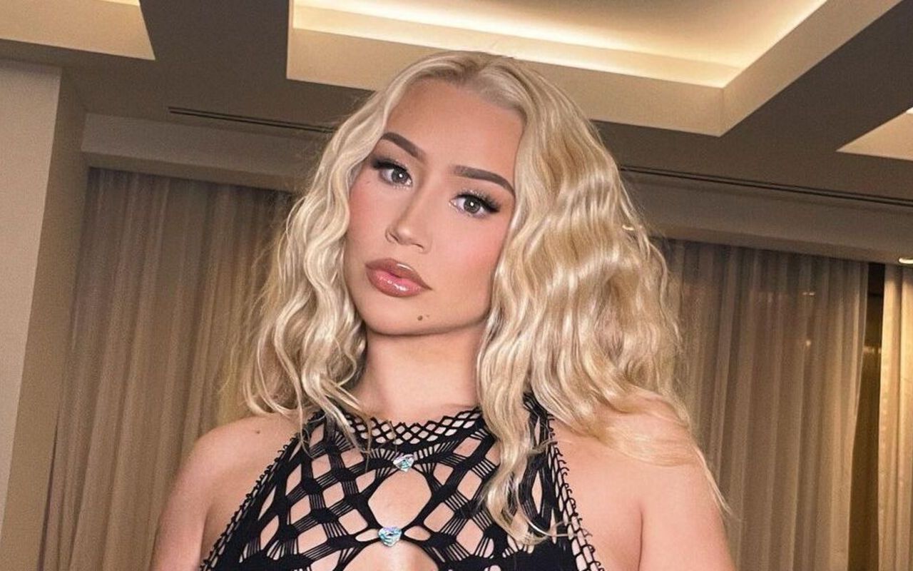 Iggy Azalea Suffering From Motion Sickness While Living on Tour Bus