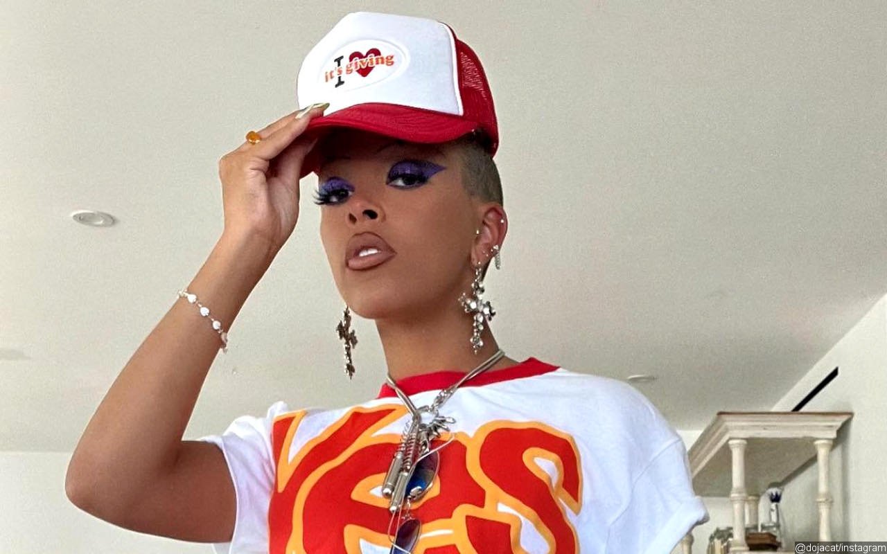 Doja Cat Turns Fans Off With Her Latest Bold Style