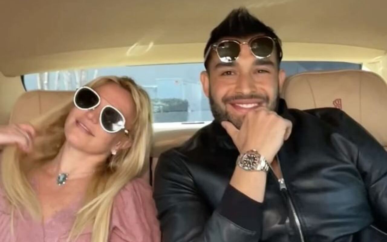 Britney Spears Didn't Treat Her Guests to 'Sit-Down Dinner' at Sam Asghari Wedding 