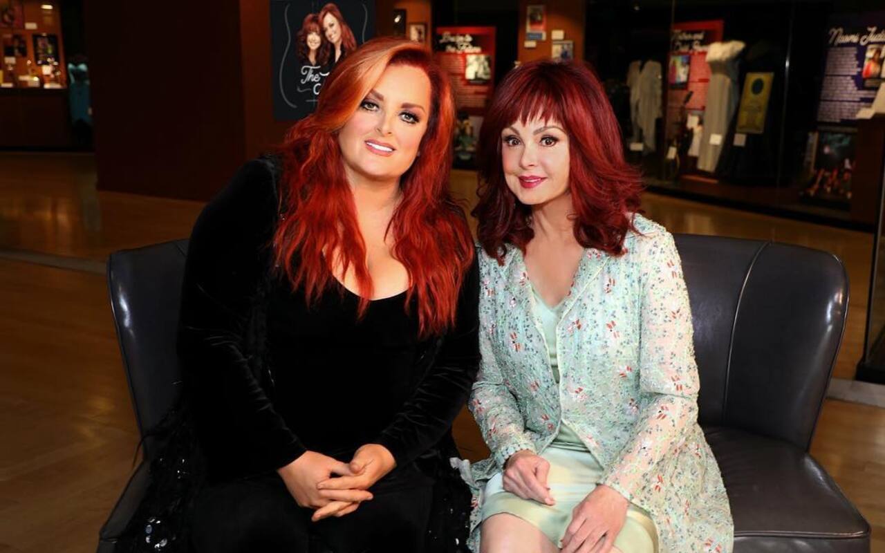 Wynonna Judd Couldn't Contain Her Emotion During First Rehearsal After Mom Naomi's Suicide