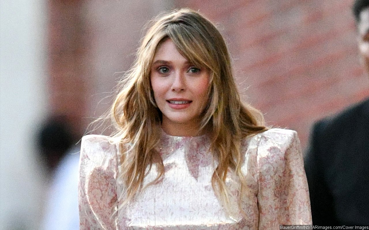 Elizabeth Olsen Opens Up About Suffering Panic Attacks at 21