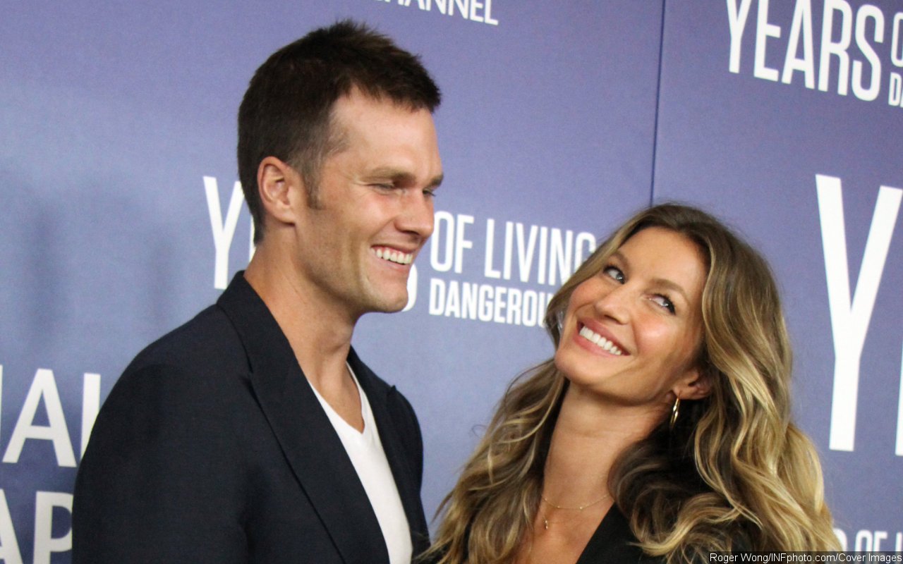 Tom Brady Spotted Without Wedding Ring Again Amid Gisele Bundchen Divorce Rumors