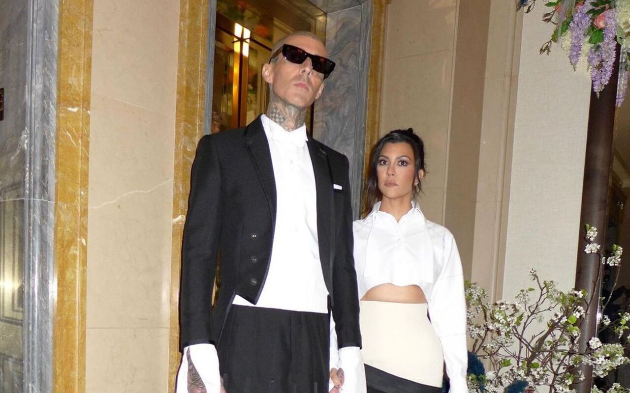 Kourtney Kardashian and Travis Barker Splurge $14.5 Million on Santa