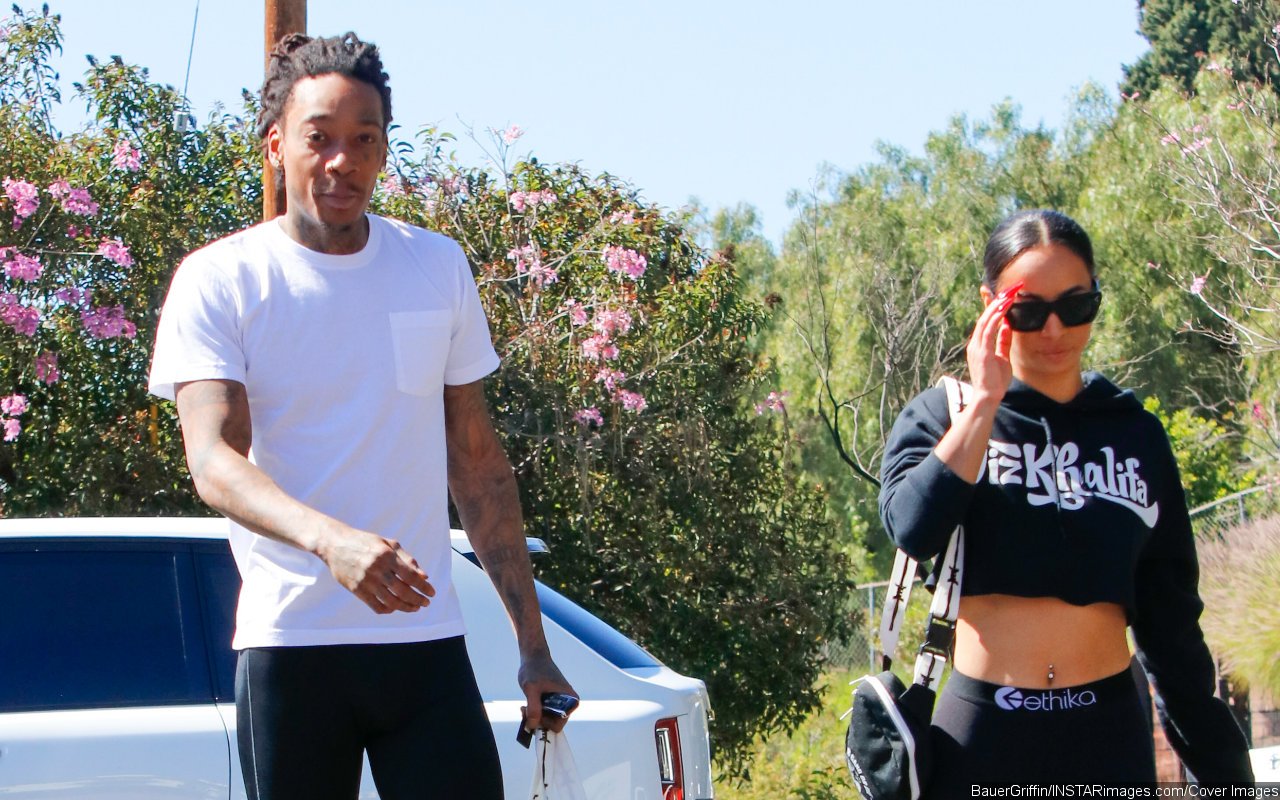 Wiz Khalifa Shakes Aimee Aguilar's Booty as They Dance in Front of