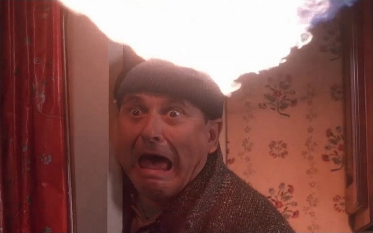 Joe Pesci Suffered From 'Serious Burns' While Filming 'Home Alone 2'