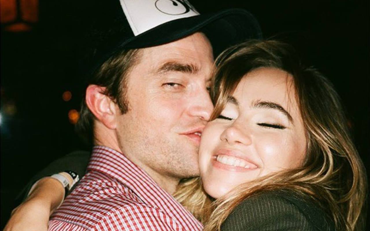 Robert Pattinson and Suki Waterhouse All Smiles When Making Red Carpet Debut as Couple