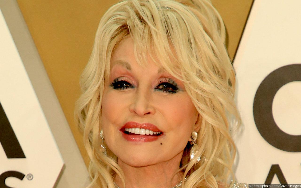 Dolly Parton Joins TikTok and Debuts New Song 'Berry Pie' - Vimarsana News