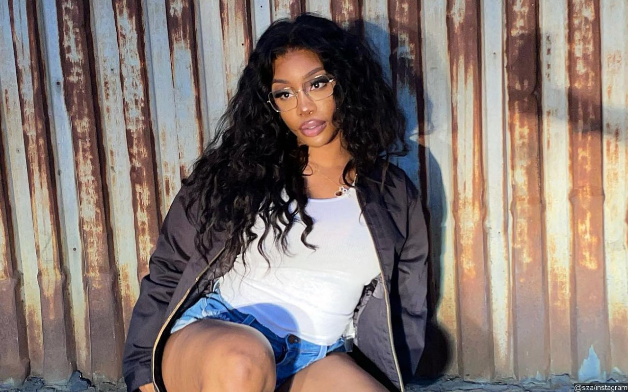 SZA Claims Some 'SOS' Album Collaborators Ghosted Her: 'This Sucks' 