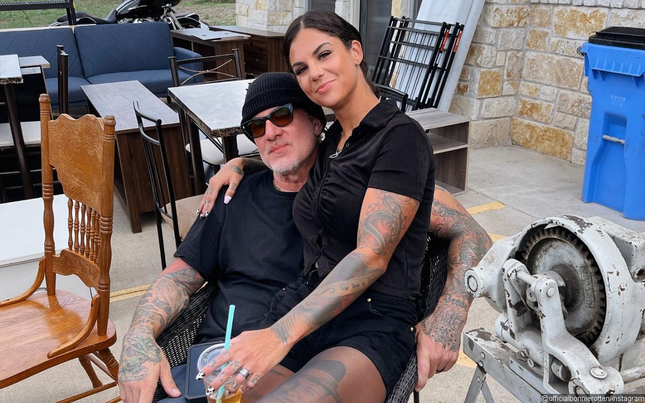 Jesse James Seeks to Kick Pregnant Wife Out of Their House in Response