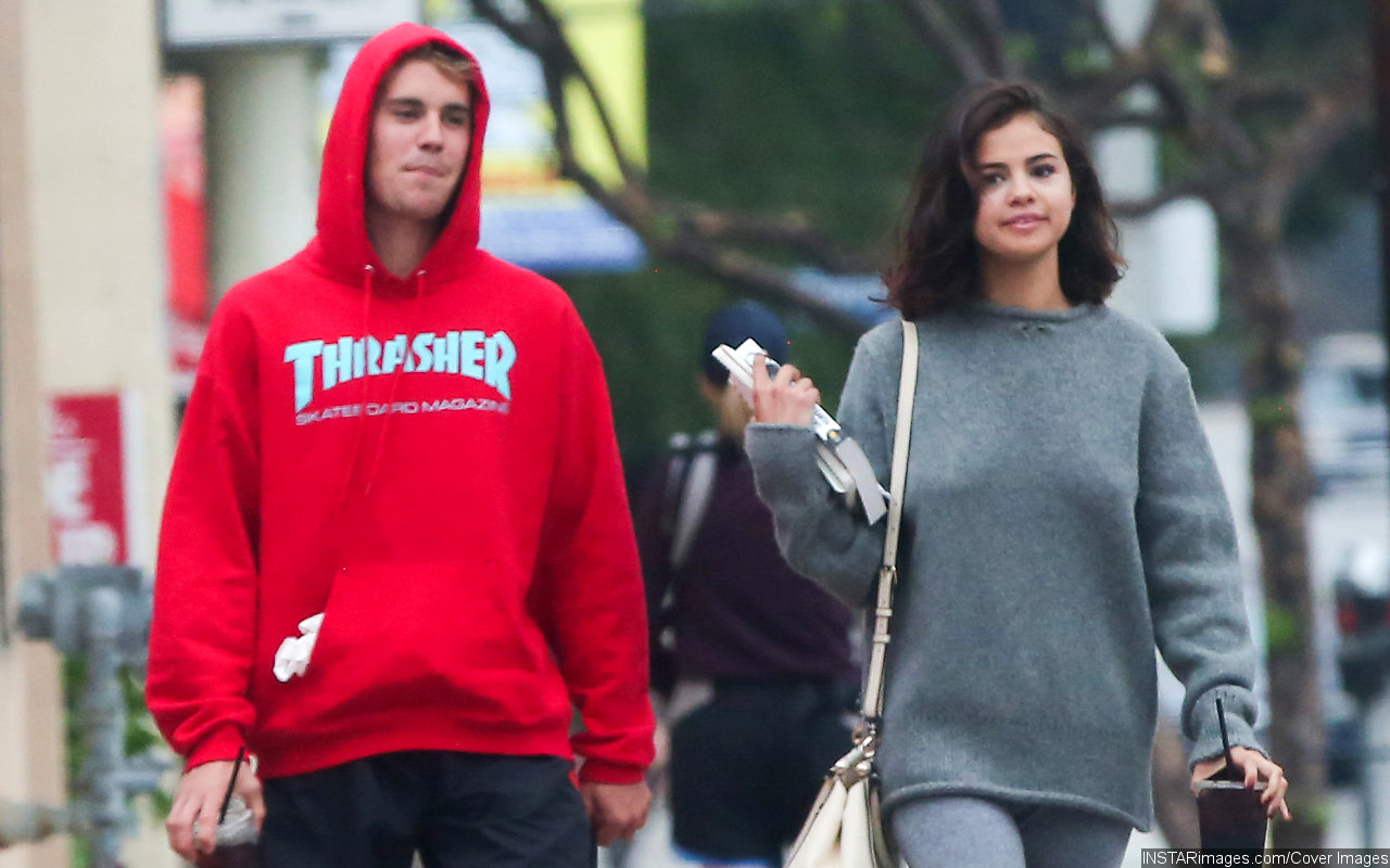 Selena Gomez Sends Mixed Message With Response to Claim She's Skinny While Dating Justin Bieber