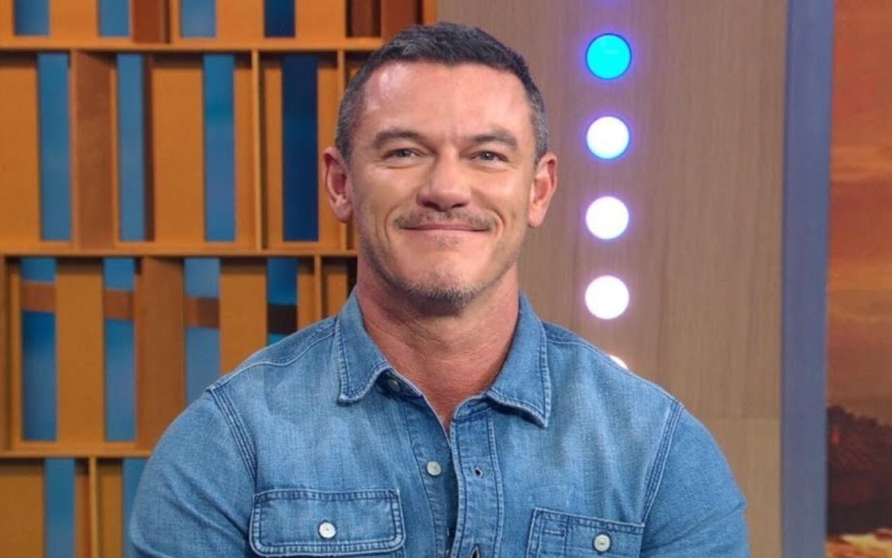 Luke Evans Afraid of Ruining Relationship With Parents by Coming Out