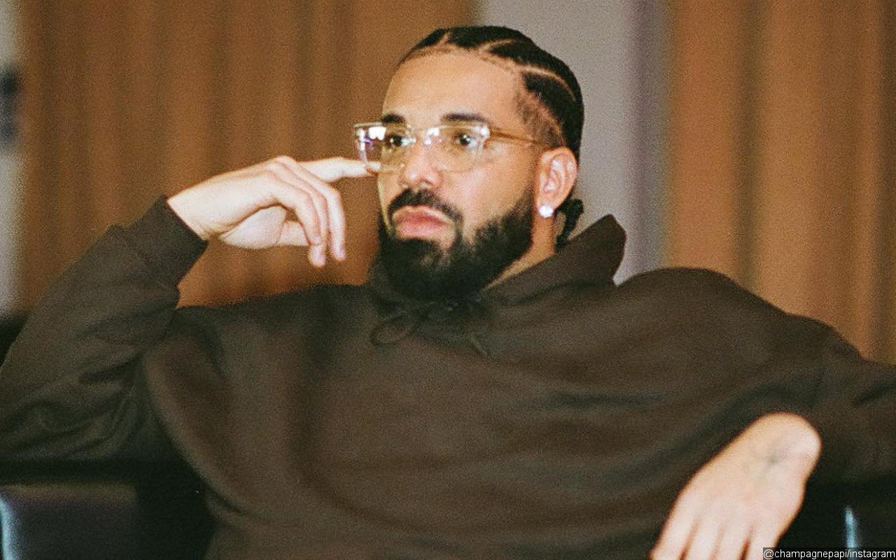 Drake's Custom Necklace Reflects the Many Times He Almost Proposed