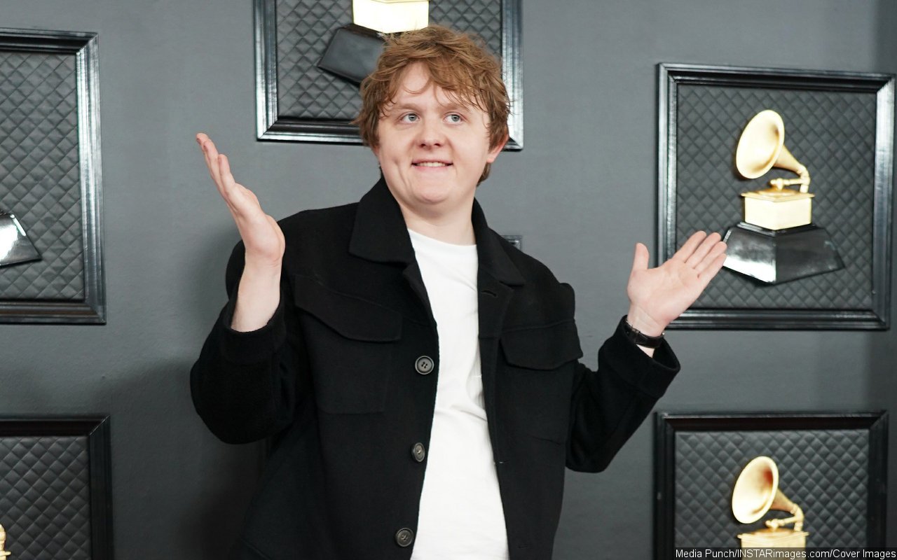 Lewis Capaldi Rarely Releases Lovey Dovey Song Because It's 'Alien Concept' for Him - Vimarsana News