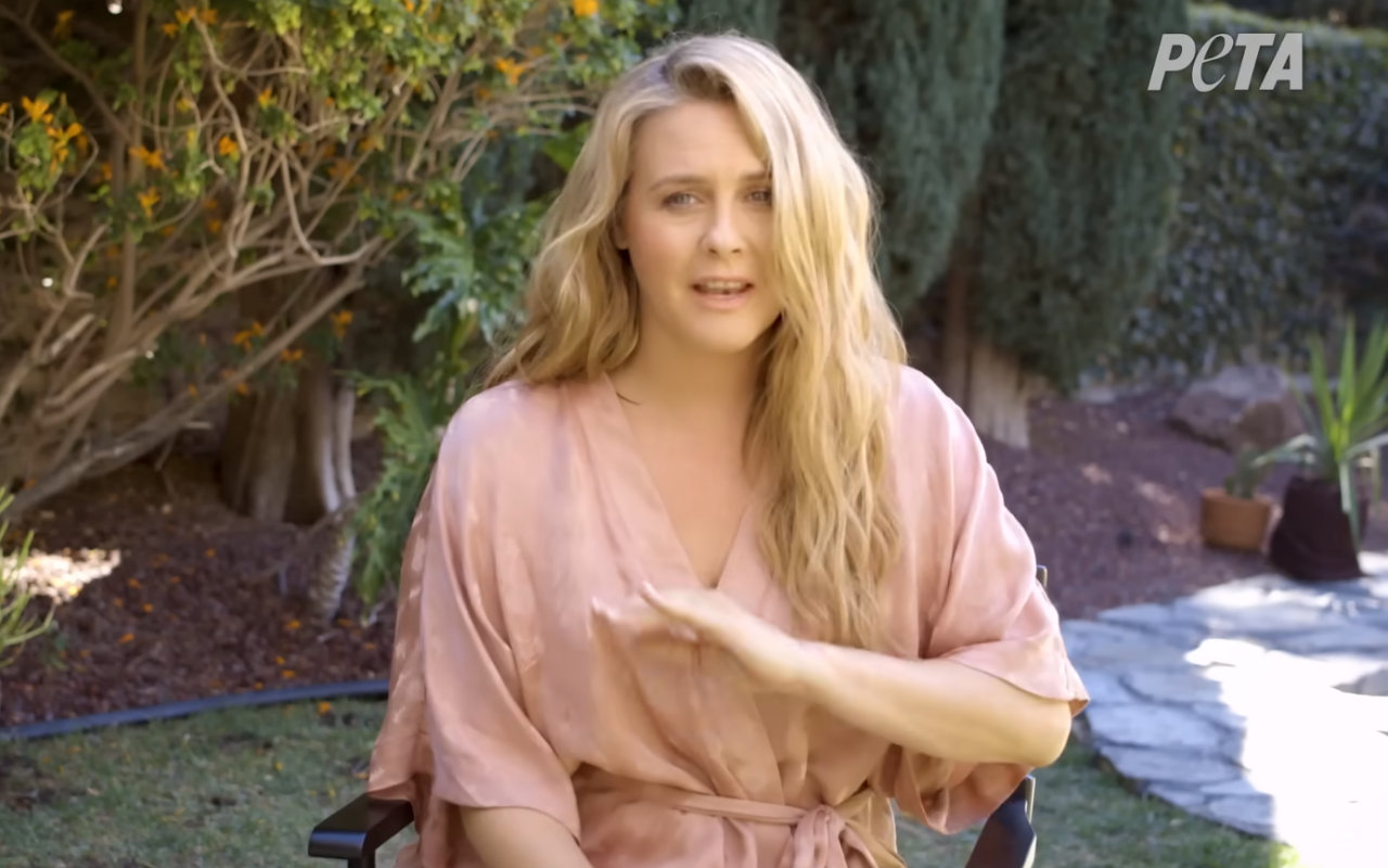 Alicia Silverstone Breaks Her Limit by Going Naked for PETA