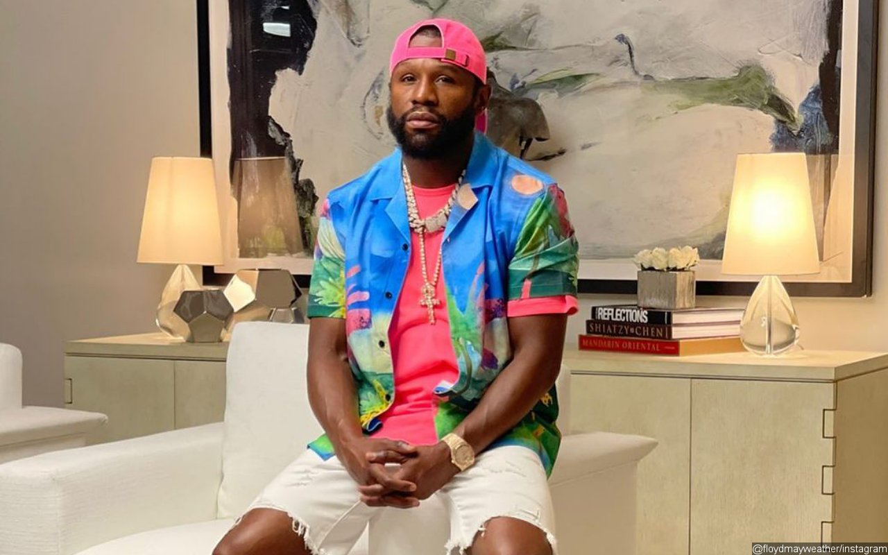 Floyd Mayweather, Jr. Won't Accept Christmas Gifts Because of This Reason