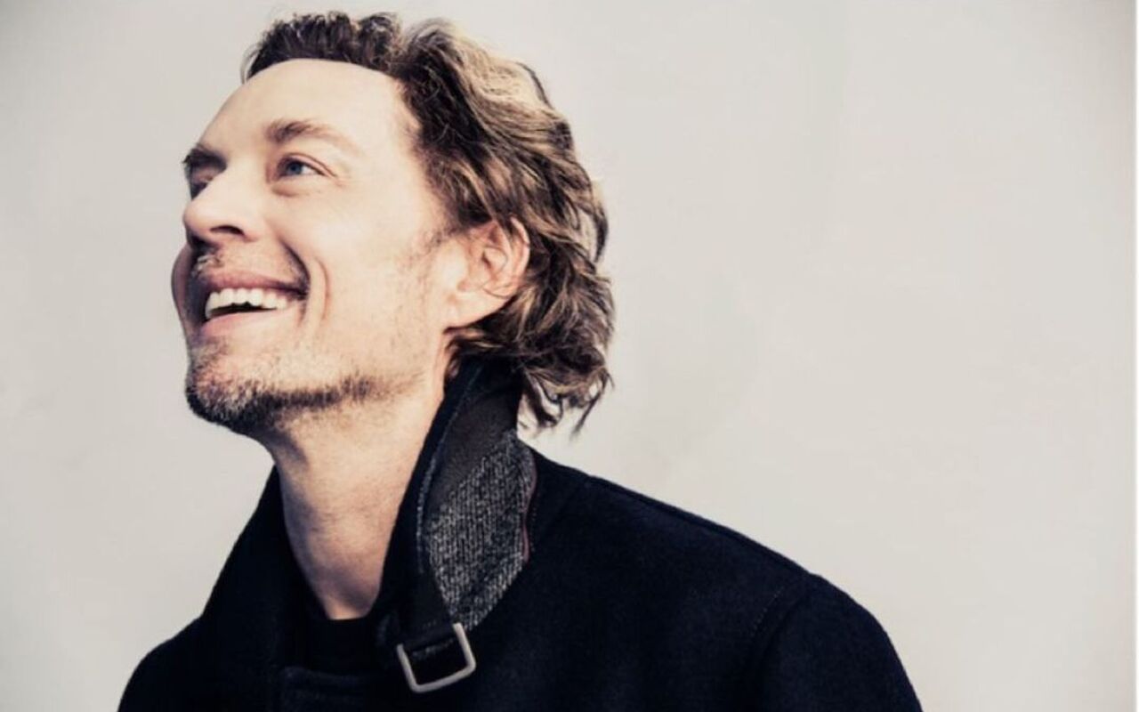 Darren Hayes Tired of Working With Major Label Due to Lack of Creative Freedom