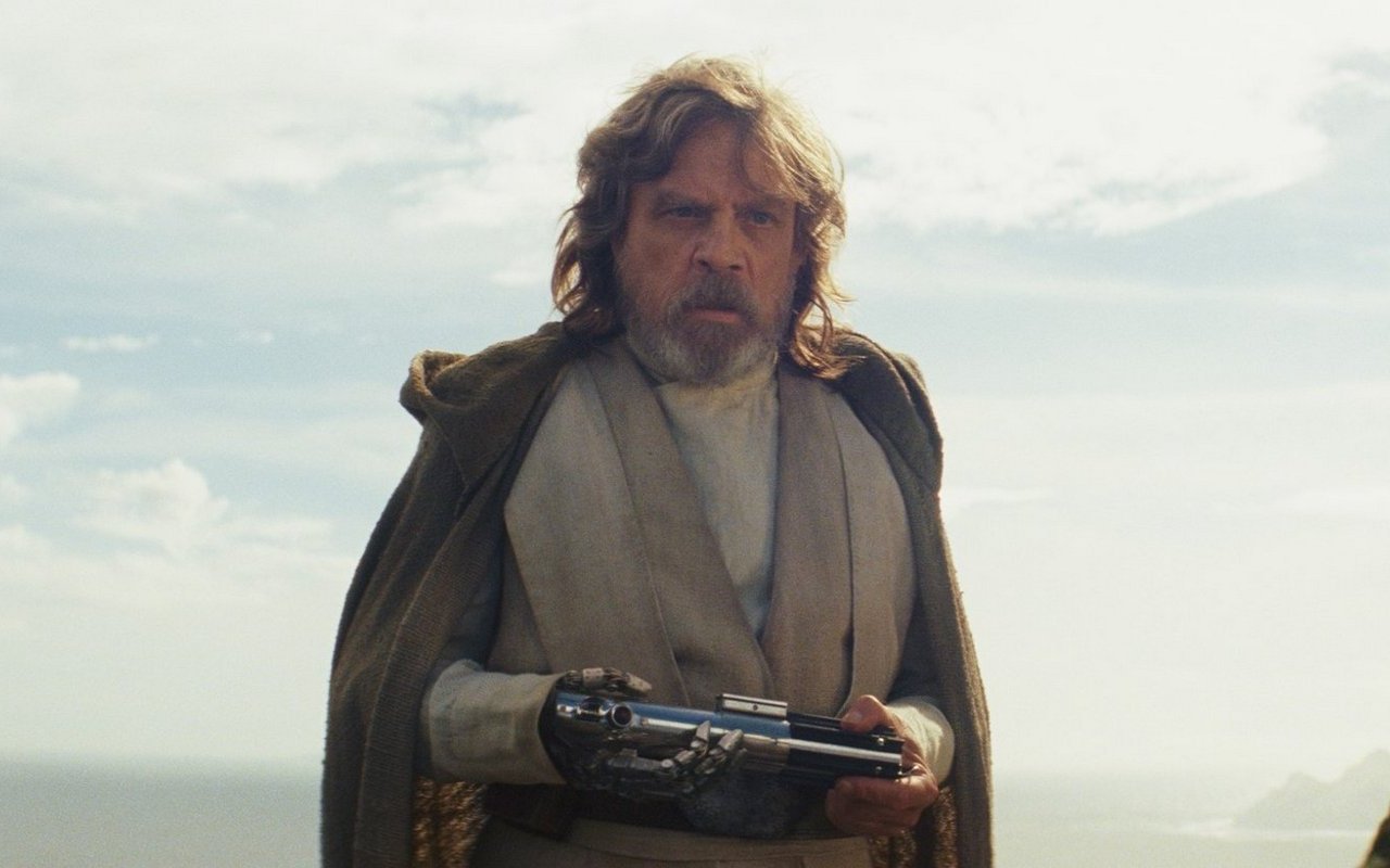 Rian Johnson Killed Luke Skywalker in Hopes to Give 'Star Wars: The Last Jedi' 'a Hell of Ending'