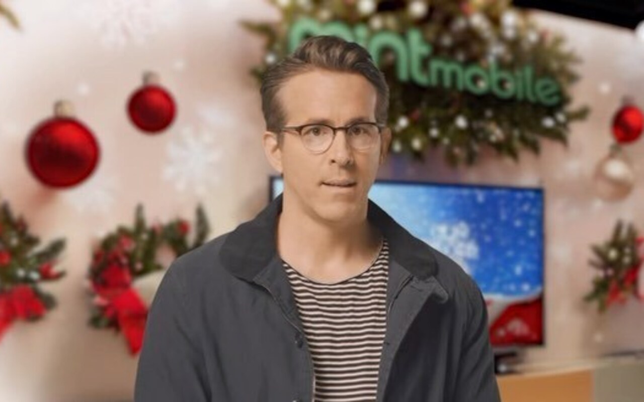 Ryan Reynolds and Brothers Tried to 'Murder Each Other' During Christmas as Kids