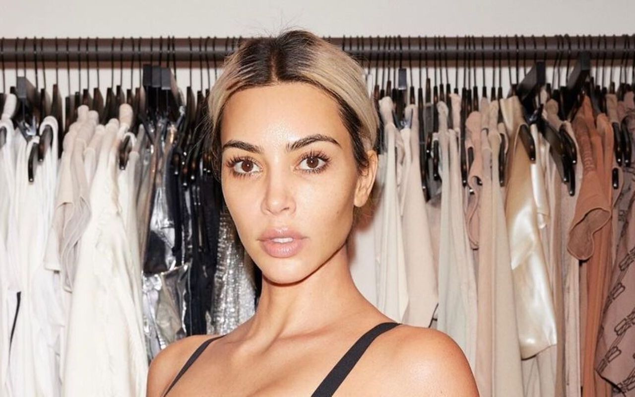 Kim Kardashian Doesn't Care If She's Wearing No Make-Up at Home 