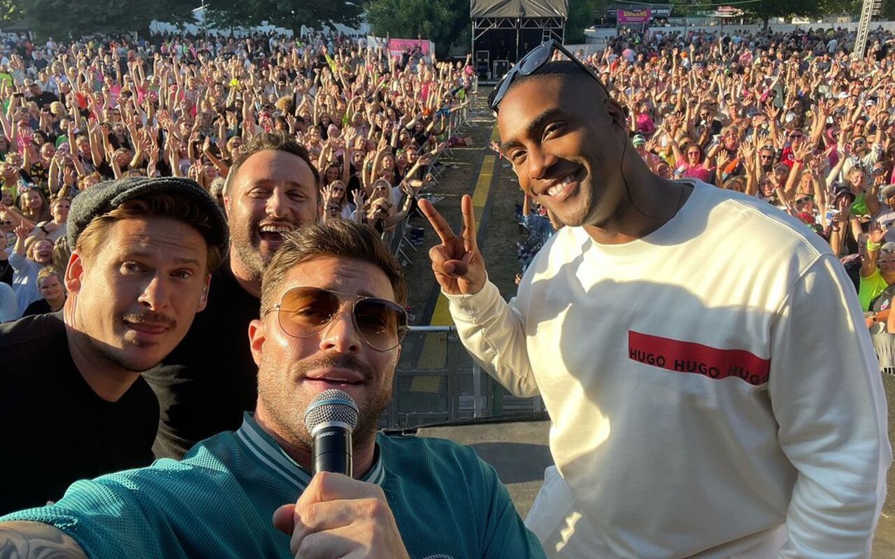 Blue Throw 'Rules' Out of Window for the Sake of Their Mental Health