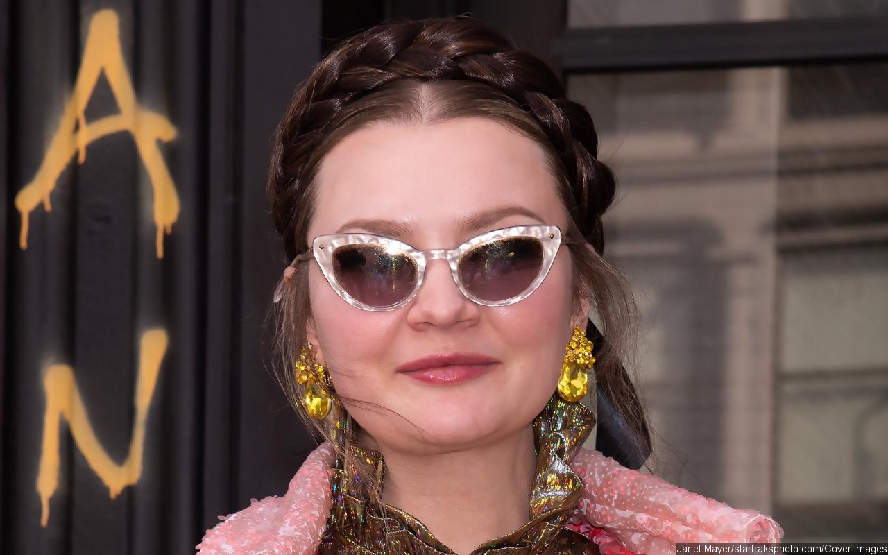 Anna Delvey Working on Reality TV Project to Remove 'Con Artist' Label - Vimarsana News