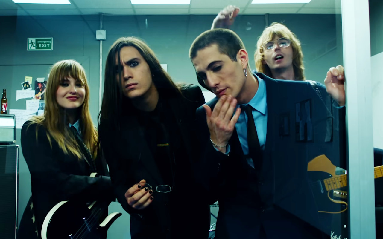 Gossip maneskin перевод