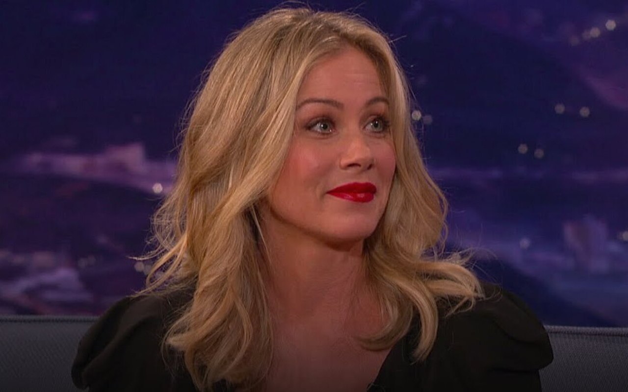 Christina Applegate Pokes Fun at Hater Saying She Got 'Bad' Plastic Surgery