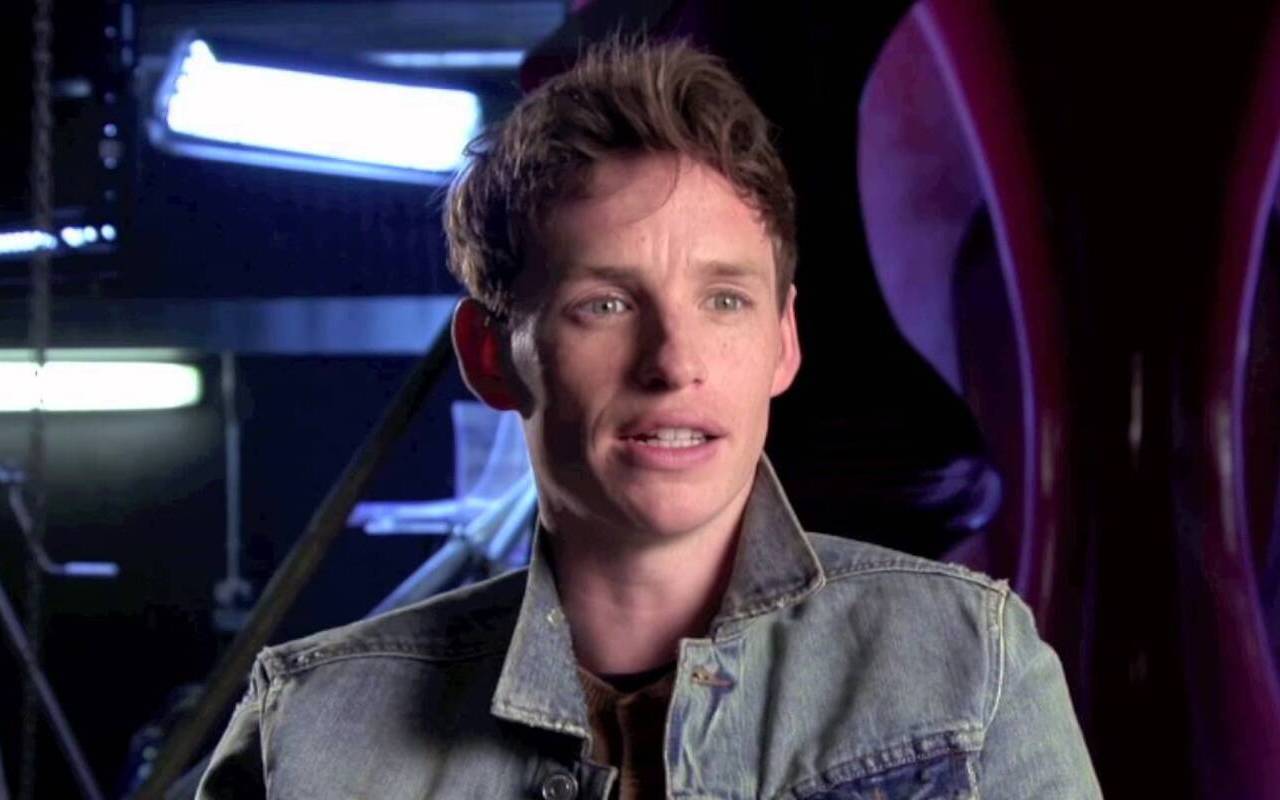 Eddie Redmayne Opens Up on Ditching His Wedding Ring