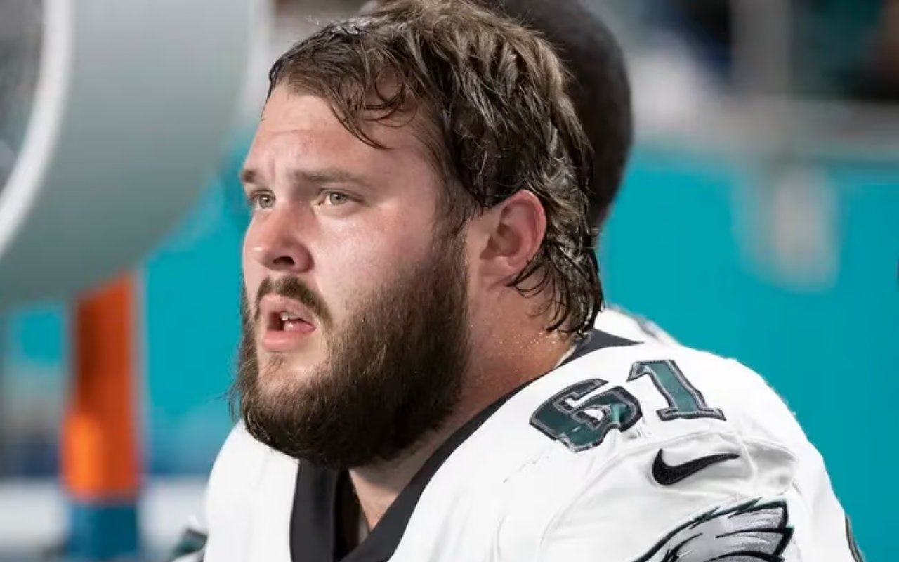 Eagles' Josh Sills Indicted on Rape and Kidnapping Charges Days Before Team Heads to Super Bowl