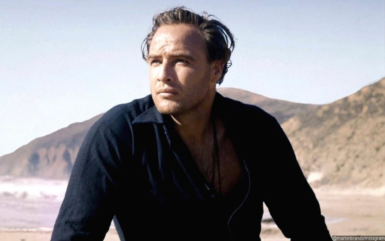 Bidding for Marlon Brando's Handwritten Breakup Letter Already Surpasses $3K