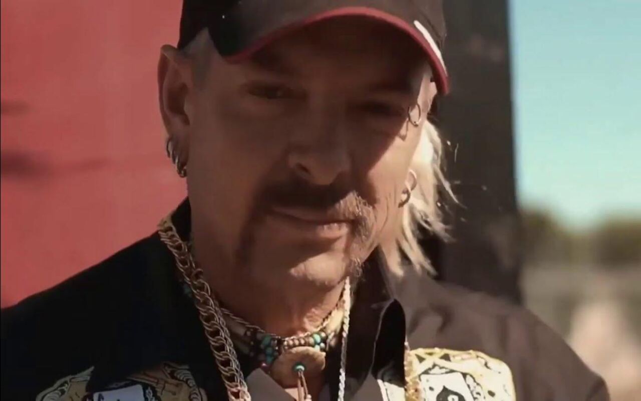 Joe Exotic Leaves Family Out of His Will and Gives 'Everything' to Fiance as He Signs DNR Order