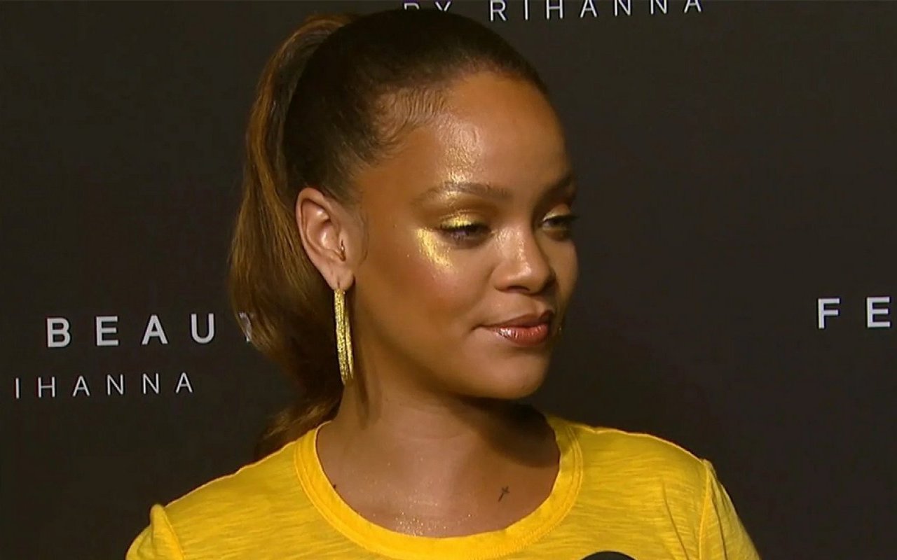 Rihanna Still Learning to Find 'Impossible' Balance Between Work and Family