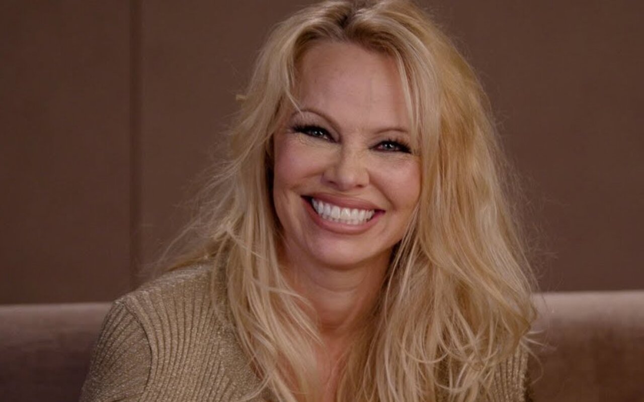Pamela Anderson Eager to See How Her Facial Features Will Change Without Botox as She Gets Older