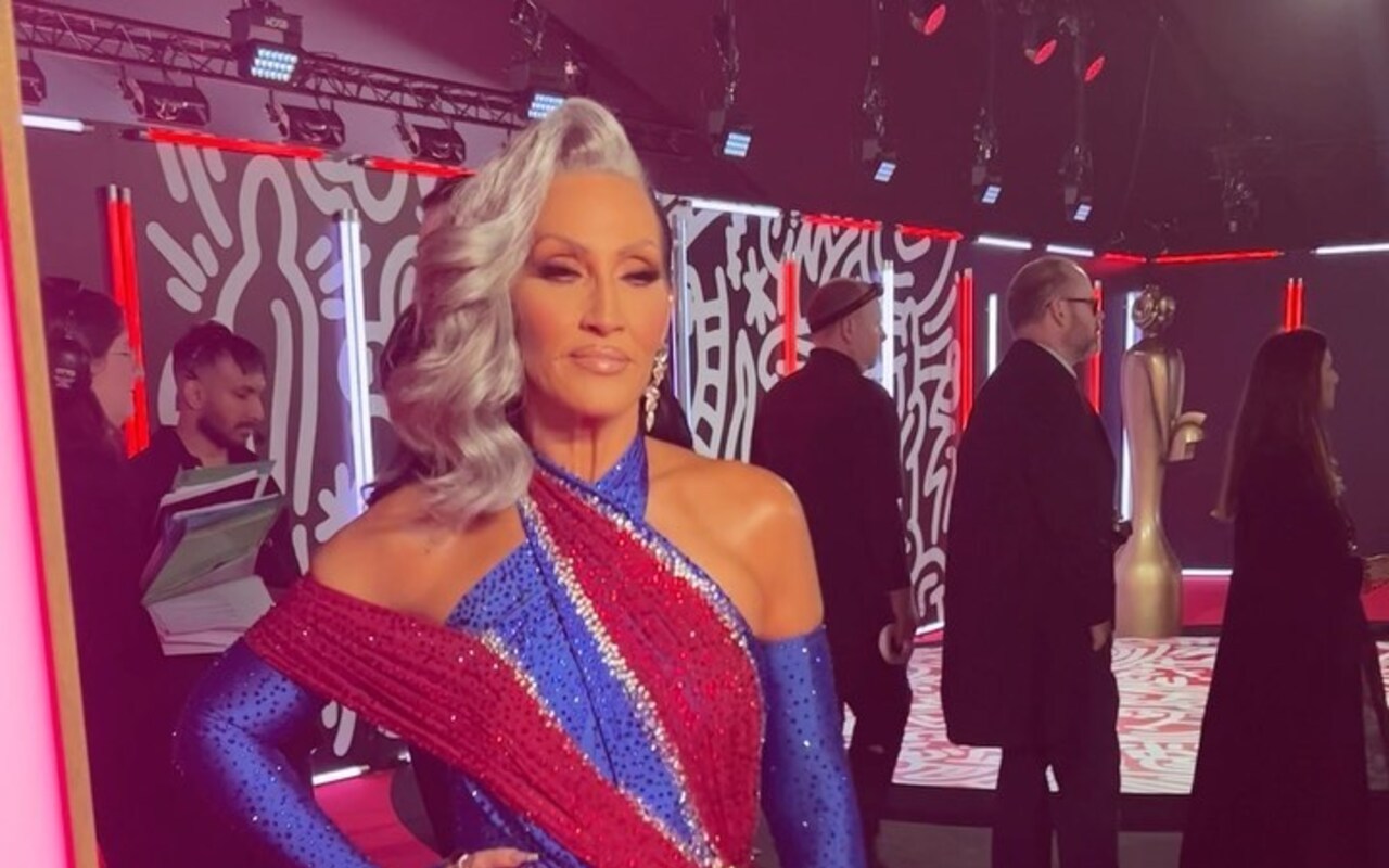 'Drag Race' Star Michelle Visage Rocks Union Jack Outfit on Red Carpet ...