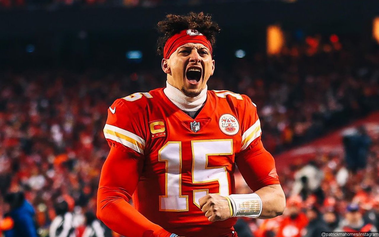 Super Bowl LVII: Patrick Mahomes Limps Off the Field in the First Half