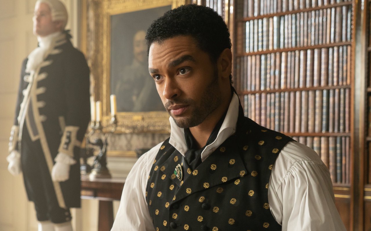 Rege-Jean Page Reveals the 'Simple' Reason He Left 'Bridgerton' After Season 1