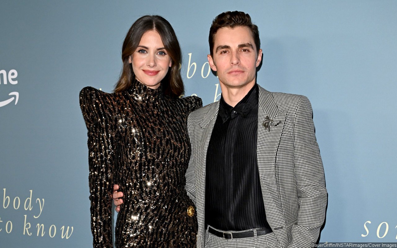 Alison Brie Says She Doesn't Feel Awkward Having Husband Dave Franco Direct Her Sex Scenes - Vimarsana News