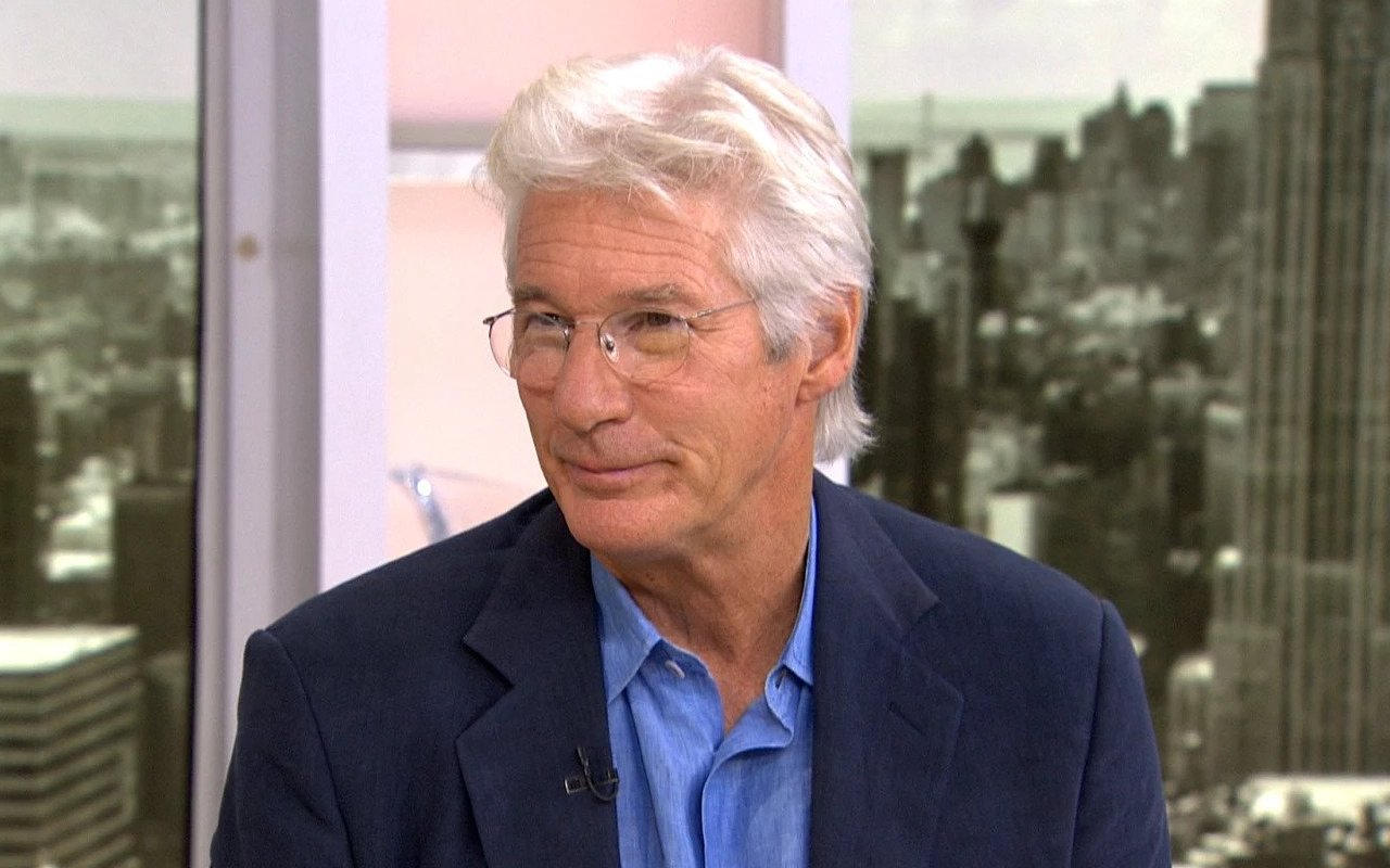 Richard Gere Recuperating at Home After Hospitalized With Pneumonia During Holiday in Mexico