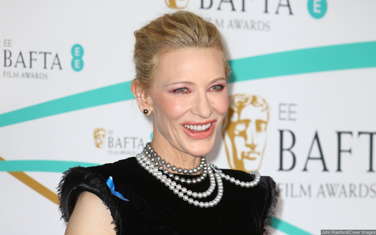 Cate Blanchett Shows Support to Refugees at BAFTAs by Wearing Blue Ribbon