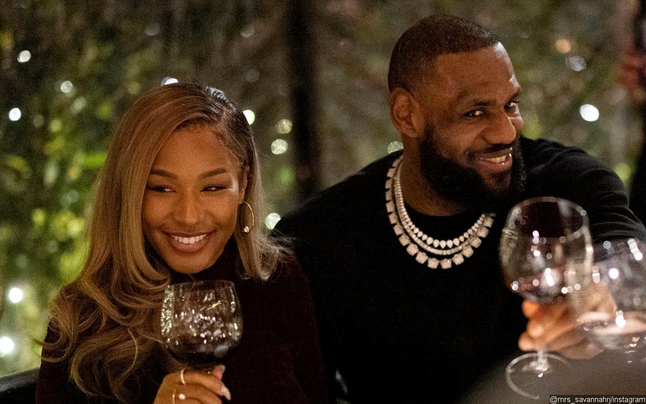 LeBron and Wife Savannah James Enjoy Baecation After He Broke Massive NBA Record