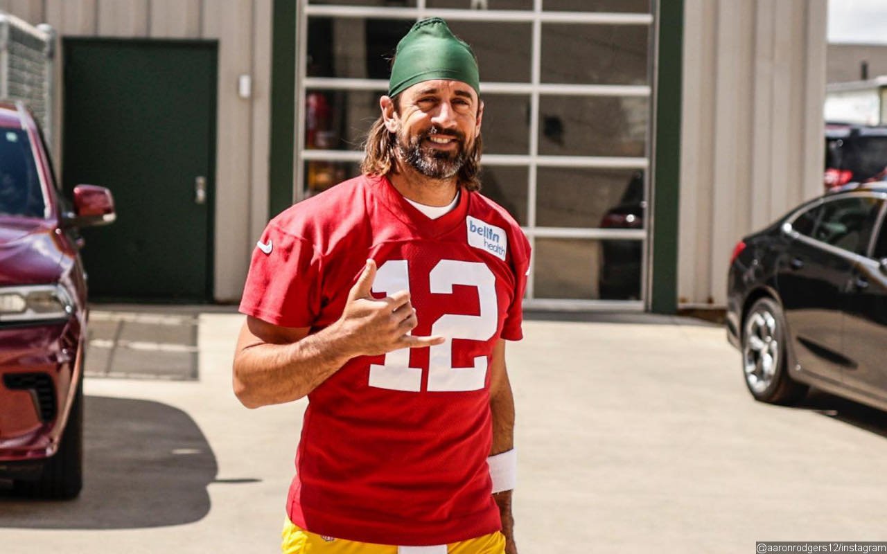 Aaron Rodgers Leaves Oregon Facility as He Ends Darkness Retreat Early